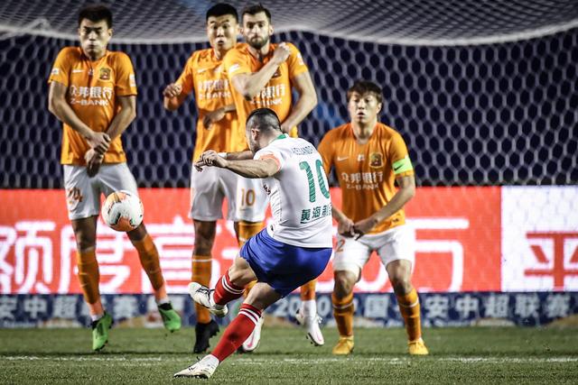 拉加·贝尔：76人是东部前3 詹姆斯没去骑士因他打4效果才最好